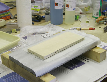 Ignatz Making Micarta Scale Material-09 wooden pad.jpg
